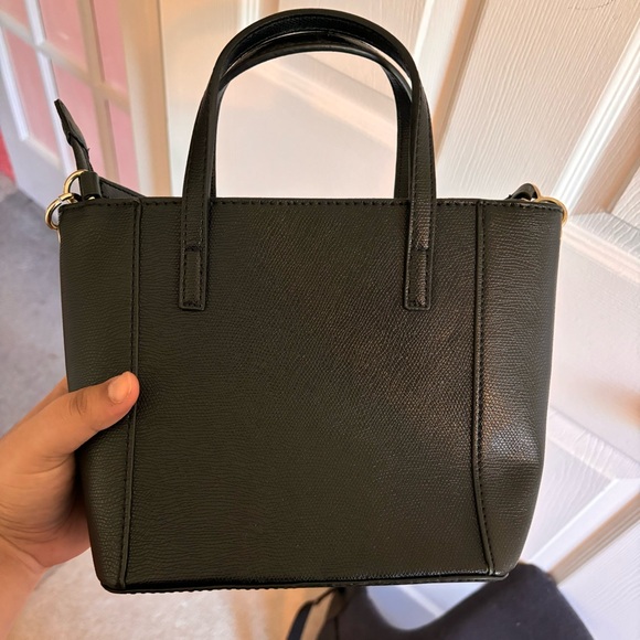 EUC 👜 GUESS purse with zipper - Picture 4 of 11